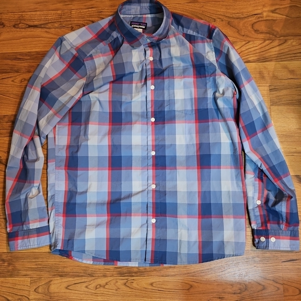 Patagonia Men's medium LS Plaid Shirt